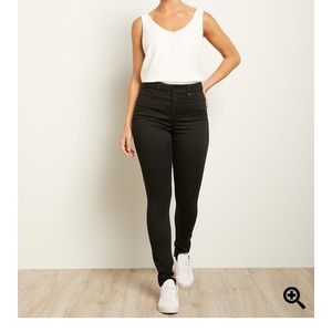 RW&Co. Natalie Jegging in Black